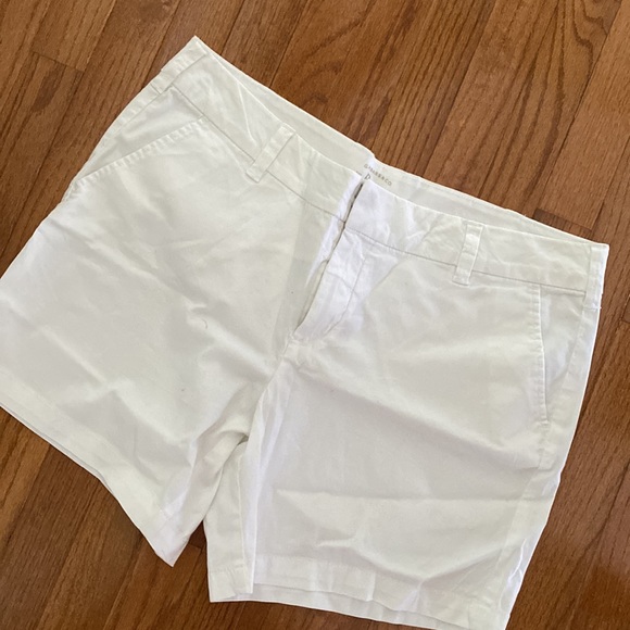 G.H Bass white shorts - Picture 13 of 13